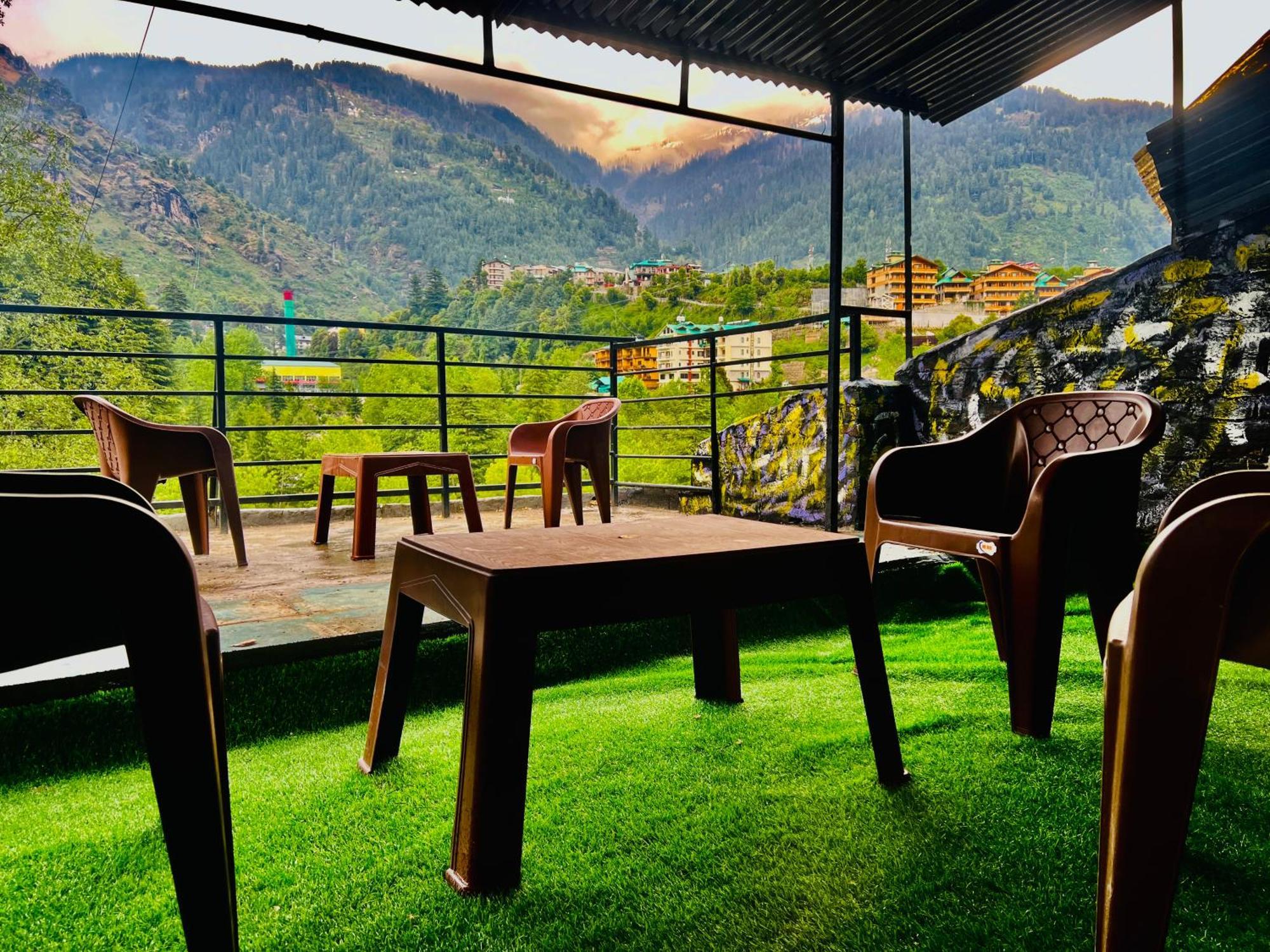 Hotel Green Link -#Near Volvo Bus Stand #Mountain View #River View #Open Terrace Manali  Ngoại thất bức ảnh